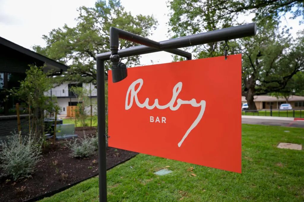 Ruby Bar sign