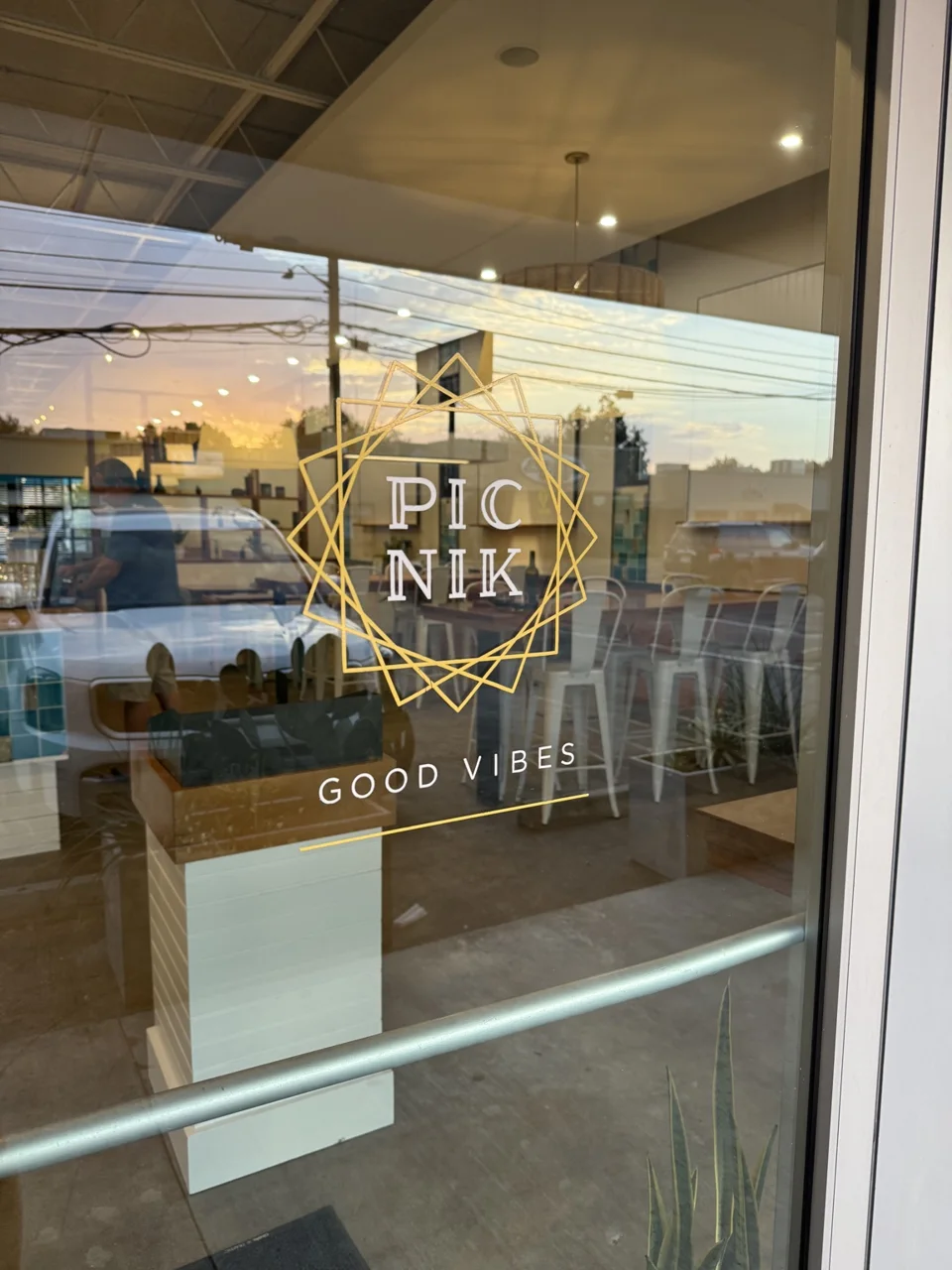 Picnik front window with its Good Vibes lettering