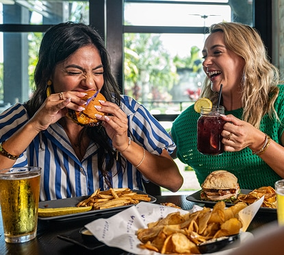 A playful food, drinks and putting date at PopStroke Cedar Park